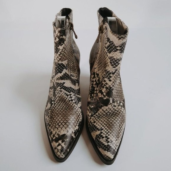 Blondo Womens Boots Que Leather Waterproof Booties Size 6 - Picture 3 of 10